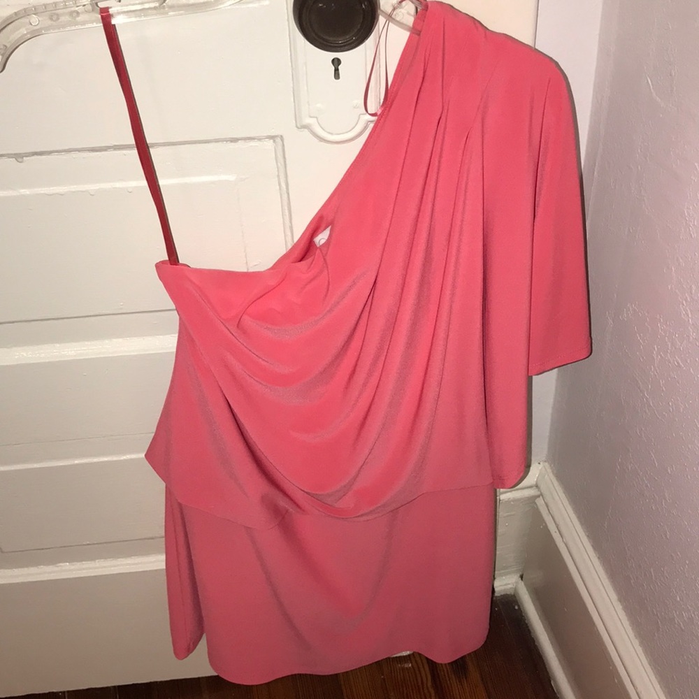 S Jessica Simpson coral off-the-shoulder dress